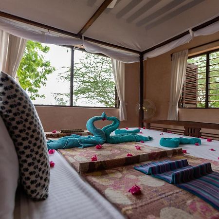 Banana House And Wellness Centre Hotel Lamu Exterior photo
