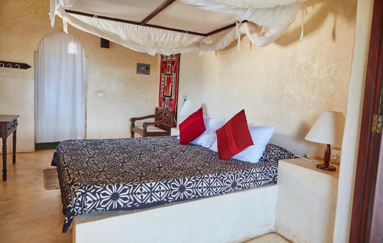 Banana House And Wellness Centre Hotel Lamu Exterior photo