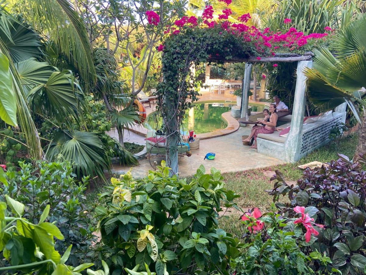 Banana House And Wellness Centre Hotel Lamu Exterior photo