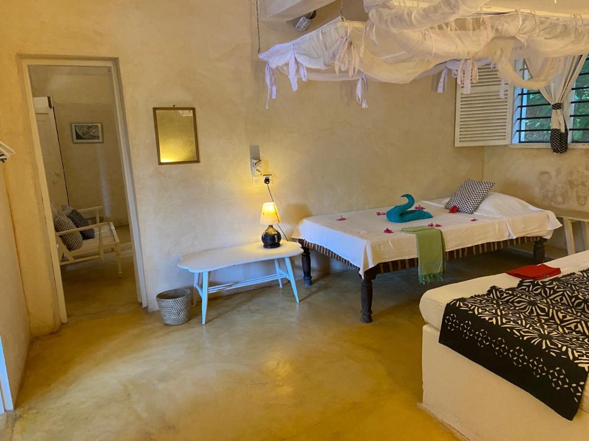 Banana House And Wellness Centre Hotel Lamu Exterior photo