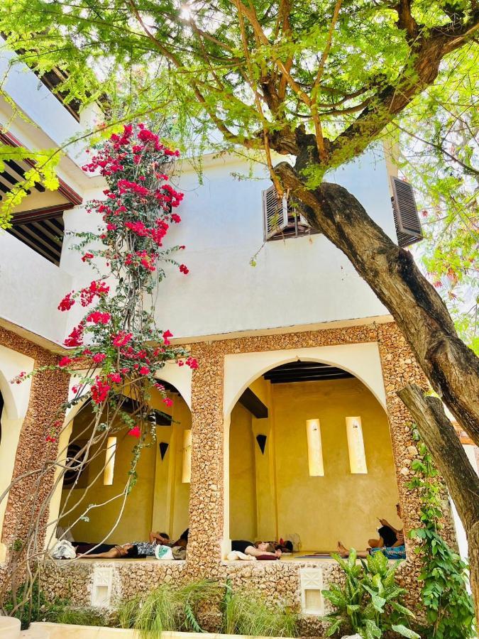 Banana House And Wellness Centre Hotel Lamu Exterior photo
