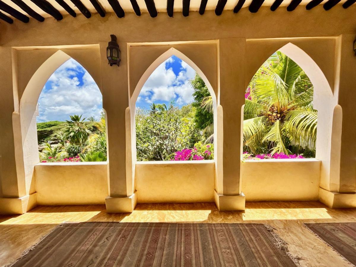 Banana House And Wellness Centre Hotel Lamu Exterior photo