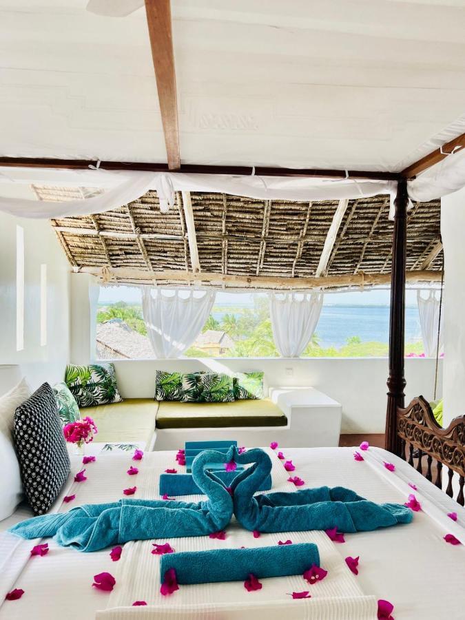 Banana House And Wellness Centre Hotel Lamu Exterior photo