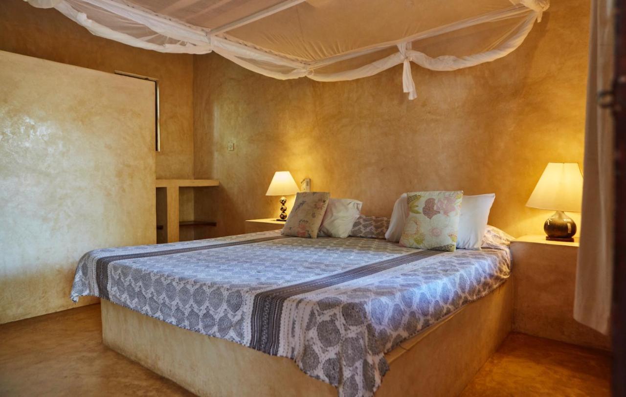 Banana House And Wellness Centre Hotel Lamu Exterior photo