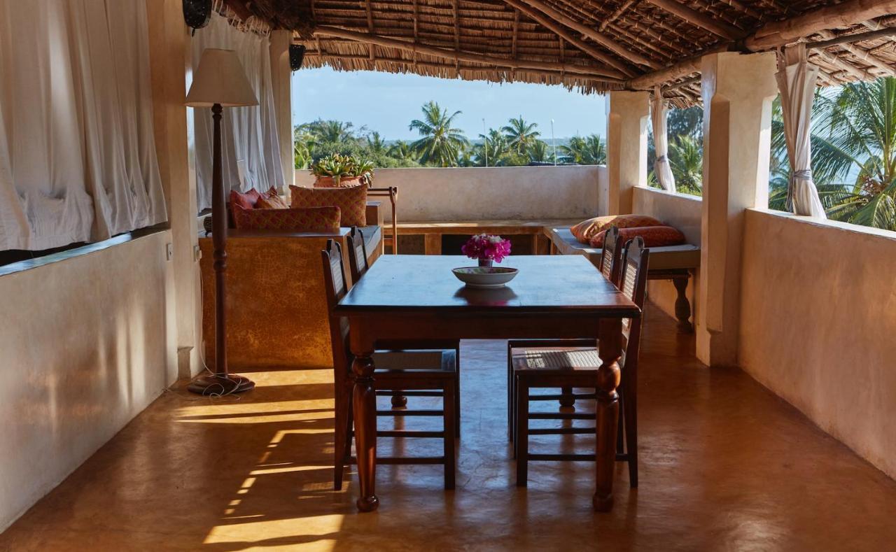 Banana House And Wellness Centre Hotel Lamu Exterior photo