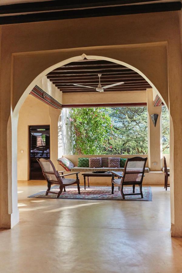 Banana House And Wellness Centre Hotel Lamu Exterior photo